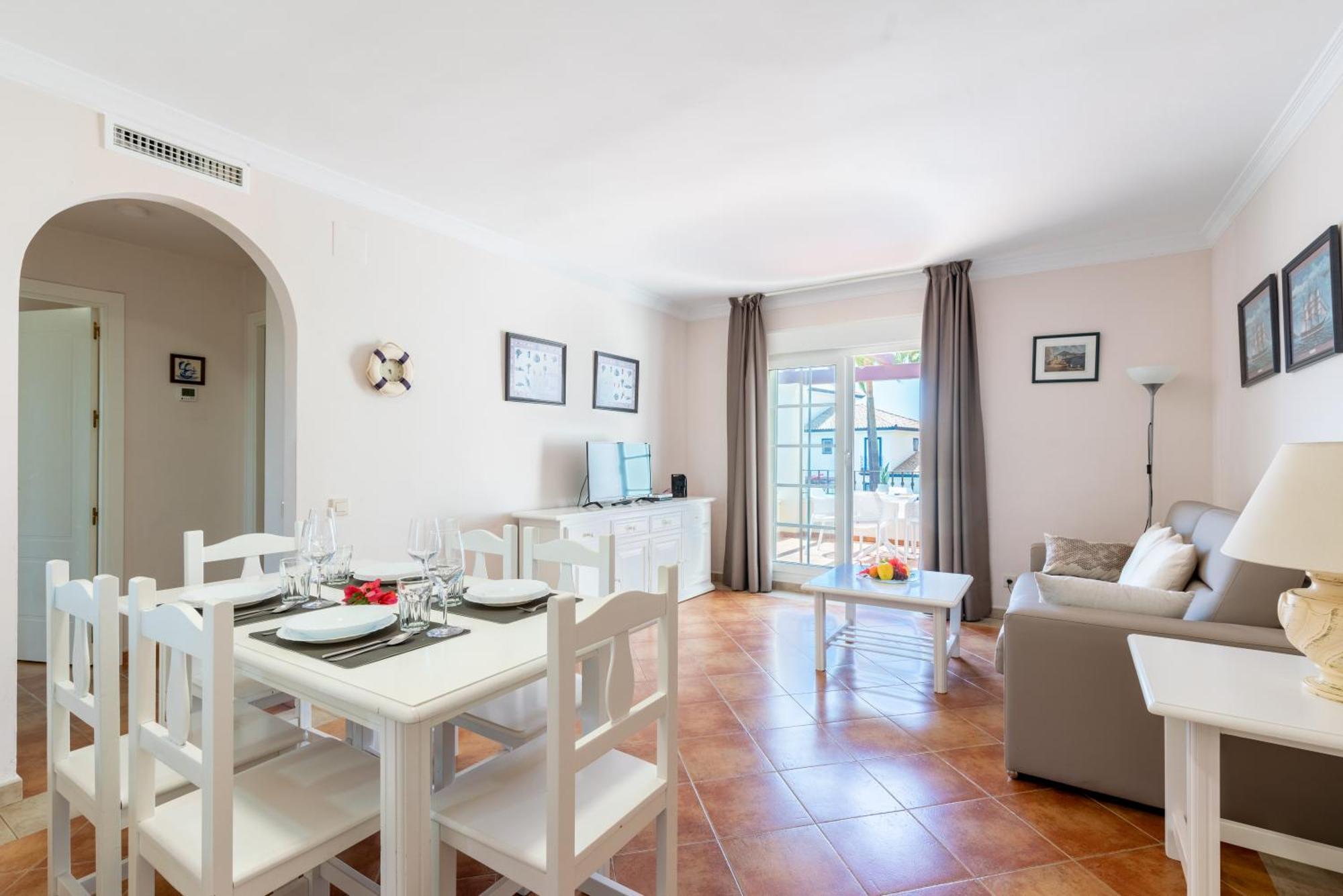 Apartamento de 2 dormitorios (4 adultos + 2 niños)